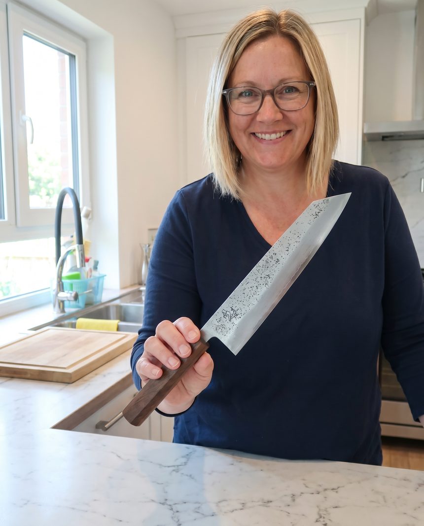 Customer with Osantoku knife